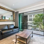 Corporate, Spacious Staycation - Sky Tower Views
