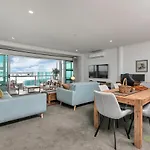 Qv Spacious Waterfront 2 Bedroom Apartment - 791