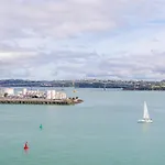 Qv Waterfront Apt With Ac Wifi And Parking