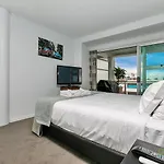 Qv Spacious Waterfront 2 Bedroom Apartment - 791