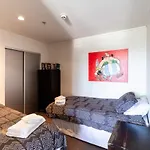 Bright 2 Bedroom 2 Bath In Grafton With Views