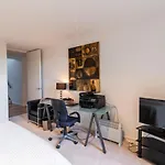 Designer 3 Bedroom Home With Harbour Views