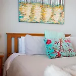 Gorgeous 2 Bedroom Guest Suite In Herne Bay