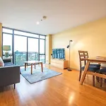 【Jht】2 Brm, Carpark, Cbd, Next To Uni, Netflix