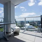 Amazing Skytower View 2 Bedroom Apartment