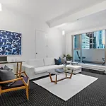 Chic And Spacious Cbd Loft - 2 Beds City Views
