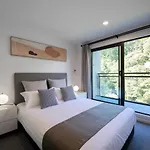 Sunrise Garden Suites