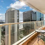 Qv Heart Of City Stunning View With Parking - 1015