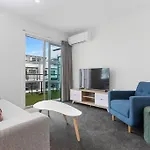 Newly Decorated, Spacious Apartment 4520