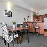 Spacious One Bedroom Apartment On Princes Wharf