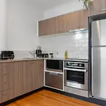 Newly Decorated, Spacious Apartment 4520