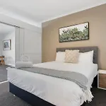 Newly Refurbished Waterfront Apartment! 3320