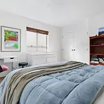 Cbd Spacious 3 Storey Terrace House With Courtyard