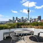 Lovely And Warm One Bedroom In The Cbd
