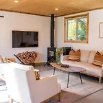Parohe Island Retreat