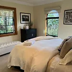 Waitakere Ranges Bed & Breakfast