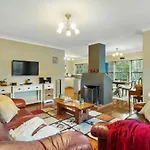 Kohi Family Home With Netflix L Gardens View
