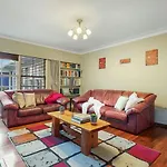 Kohi Family Home With Netflix L Gardens View