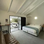 Siesta Motel