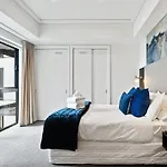 Spacious Apartment On Akl Viaduct With Balcony