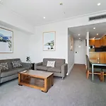 Spacious Apartment On Akl Viaduct With Balcony
