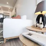 Brand New Stylish 2Br Apartment- Free Parking