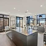 Penthouse Sophistication On Queen Street