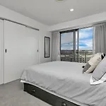 Qv Modern Upscale Apartment - 1012
