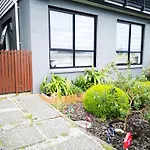Orewa Lovely Cozy Home
