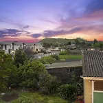 Venture Heights Townhouse With Parking And Patio