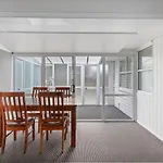 Homey Hideaway 3 Bedroom W Parking , Wi-Fi And Netflix
