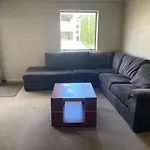 Nice And Tidy 3 Bedrooms Apartment, Free Parking