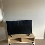 Nice And Tidy 3 Bedrooms Apartment, Free Parking
