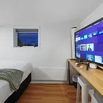 The Nifty Nook Studio With Parking And Wi-Fi