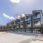 New Modern Townhouse In The Heart Of Takapuna
