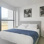 Albany Central Apartment