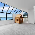 Airport Closest Mansion-An Amazing Place Worth Every Cent