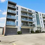 City Vista Escape With Parking And Wi-Fi