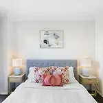 City Vista Escape With Parking And Wi-Fi