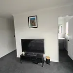 Quality Stay Private Guest Room In Auckland