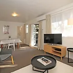 2 Bed Apartment In Kingsland - Free Wifi And Parking