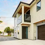 Pristine Modern Central Home - Netflix - Heatpump