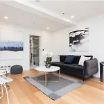 Spacious One Bedroom Apartment In Newmarket