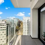 City Seaview Stunner With Pool And Gym