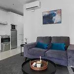 Gorgeous Cityscape Apartment In Auckland\'S Cbd
