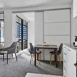 Gorgeous Cityscape Apartment In Auckland\'S Cbd