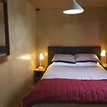 Container Cottage Auckland Airport