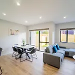 Modern Sunnyhills Town House