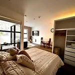 Studio Apartment In Auckland Cbd