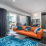 Qv Modern Upscale Apartment Wifi & Parking - 1046